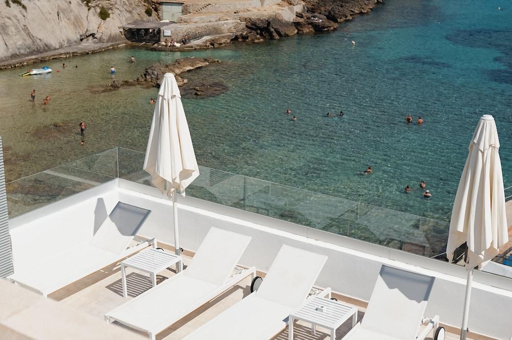 Hoposa Niu Hotel Cala de Sant Vicenc Buitenkant foto