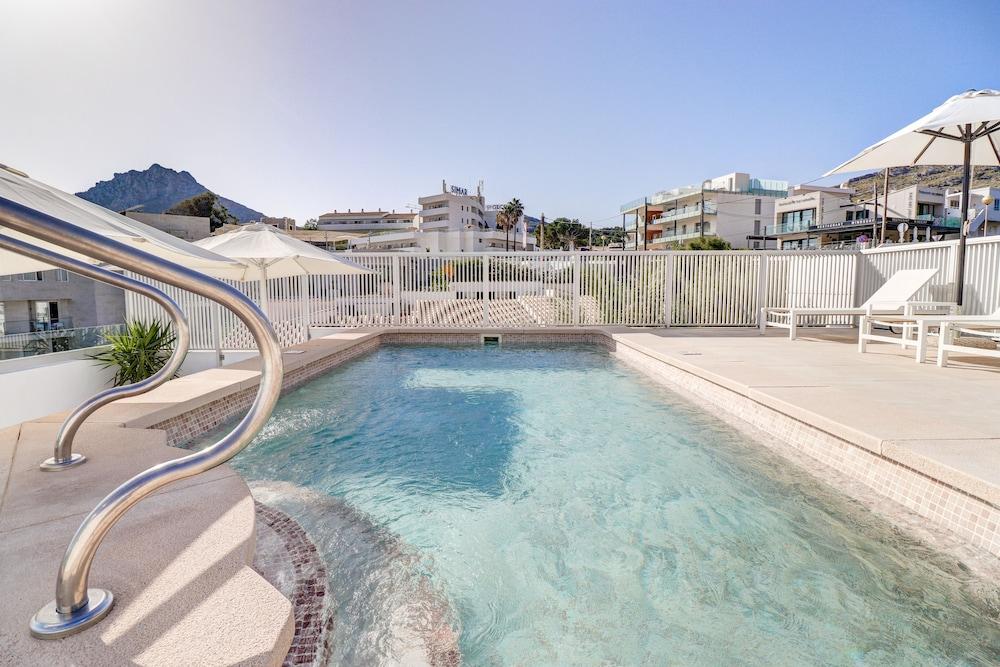 Hoposa Niu Hotel Cala de Sant Vicenc Buitenkant foto