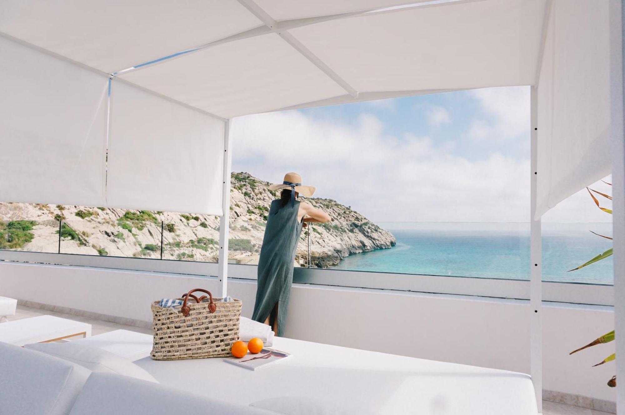 Hoposa Niu Hotel Cala de Sant Vicenc Buitenkant foto