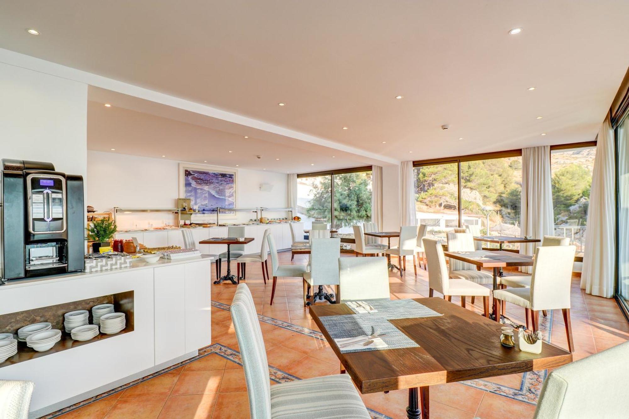 Hoposa Niu Hotel Cala de Sant Vicenc Buitenkant foto