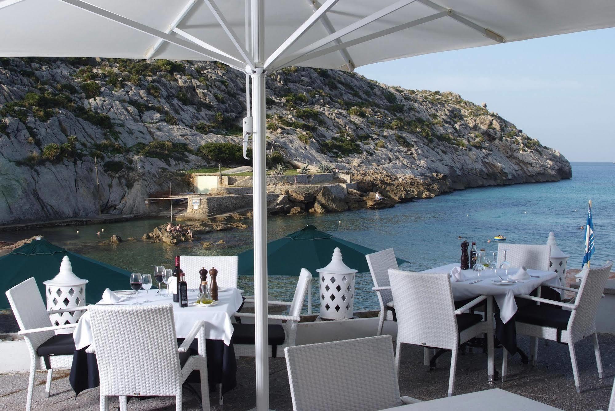 Hoposa Niu Hotel Cala de Sant Vicenc Buitenkant foto