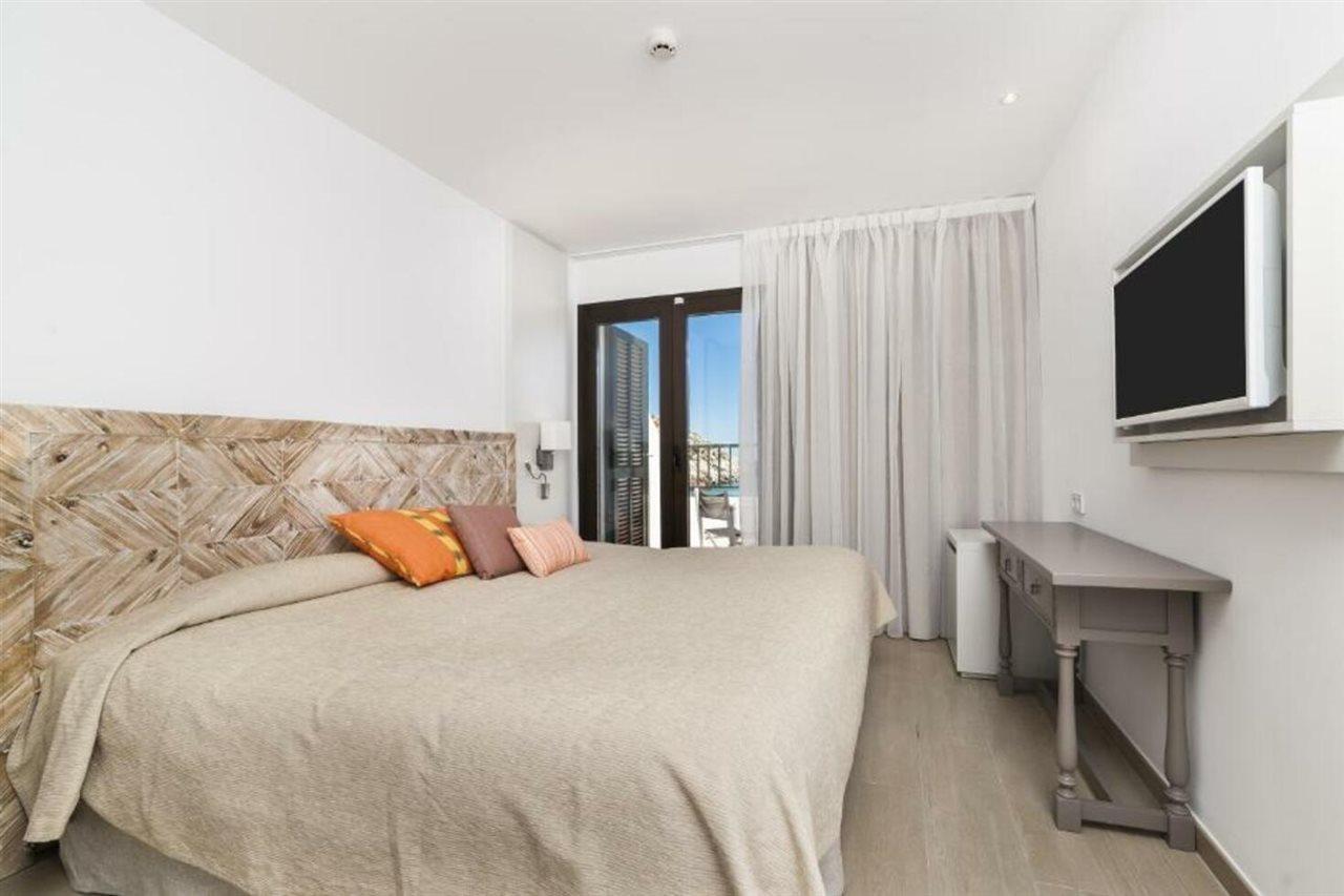 Hoposa Niu Hotel Cala de Sant Vicenc Buitenkant foto